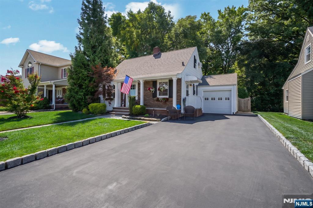 442 Central Park Drive