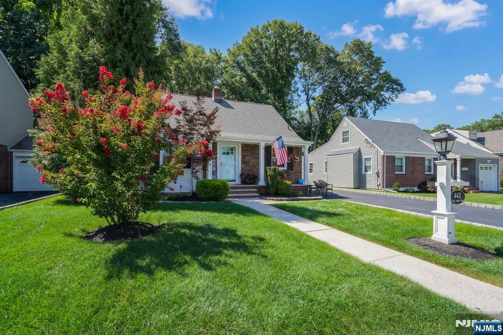 442 Central Park Drive