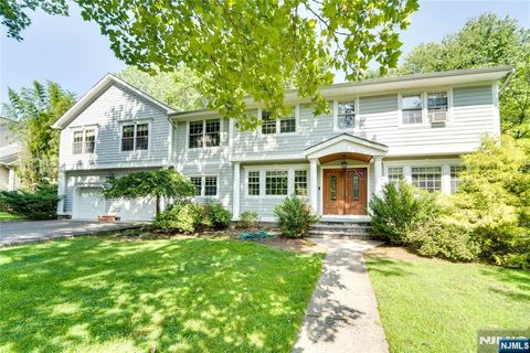 Photo of 40 Rickland Road, Old Tappan, NJ 07675 (MLS # 26027993)