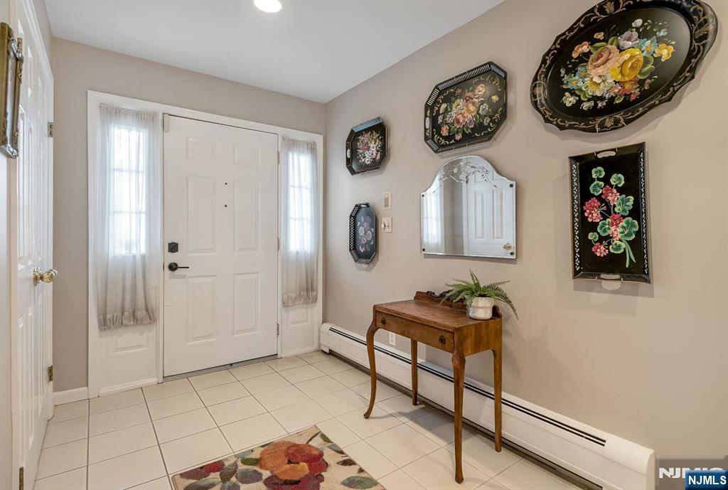 376 Madison Avenue T056