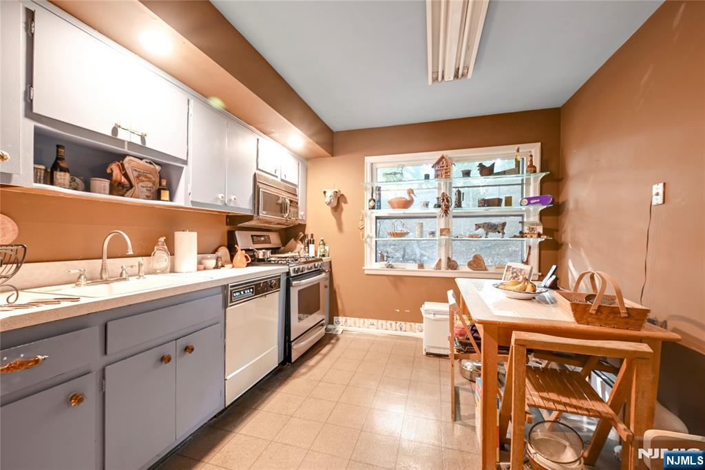 7 Edgewood Court