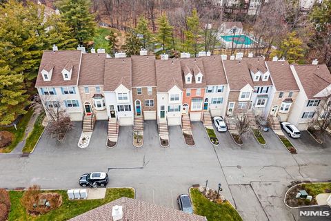 Photo of 900 Somerset Court, Ramsey, NJ 07446 (MLS # 26007519)