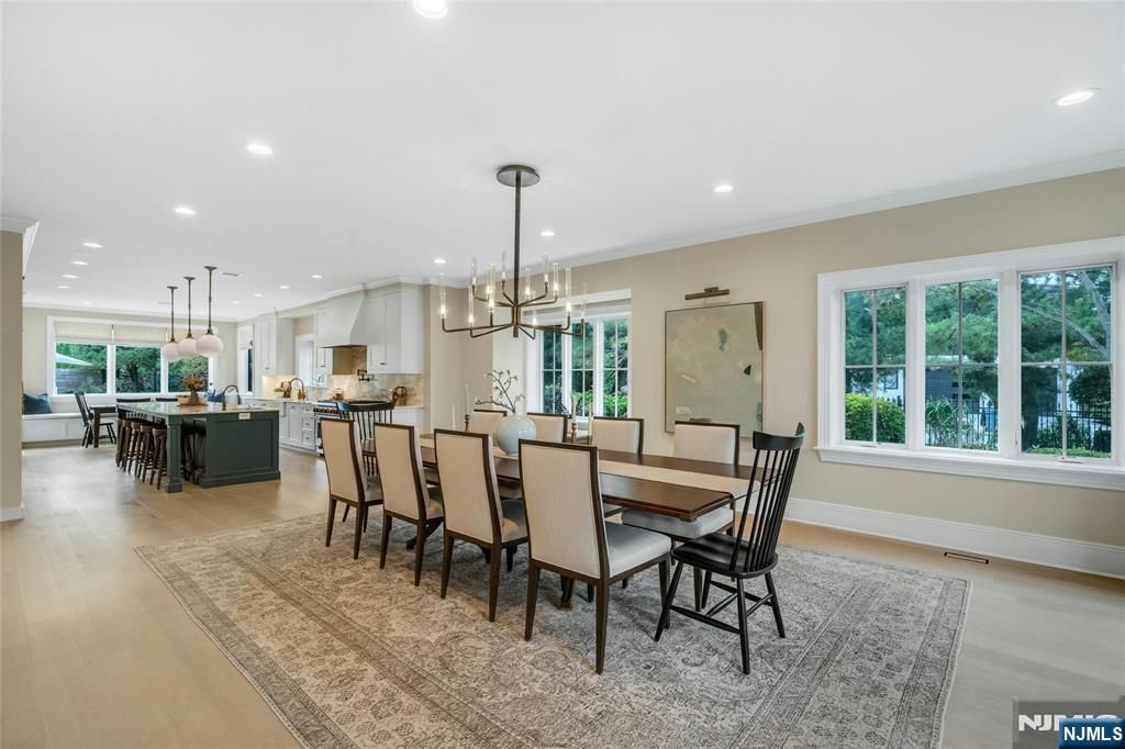 Photo of 96 Bluff Road, Fort Lee, NJ 07024 (MLS # 25034805)
