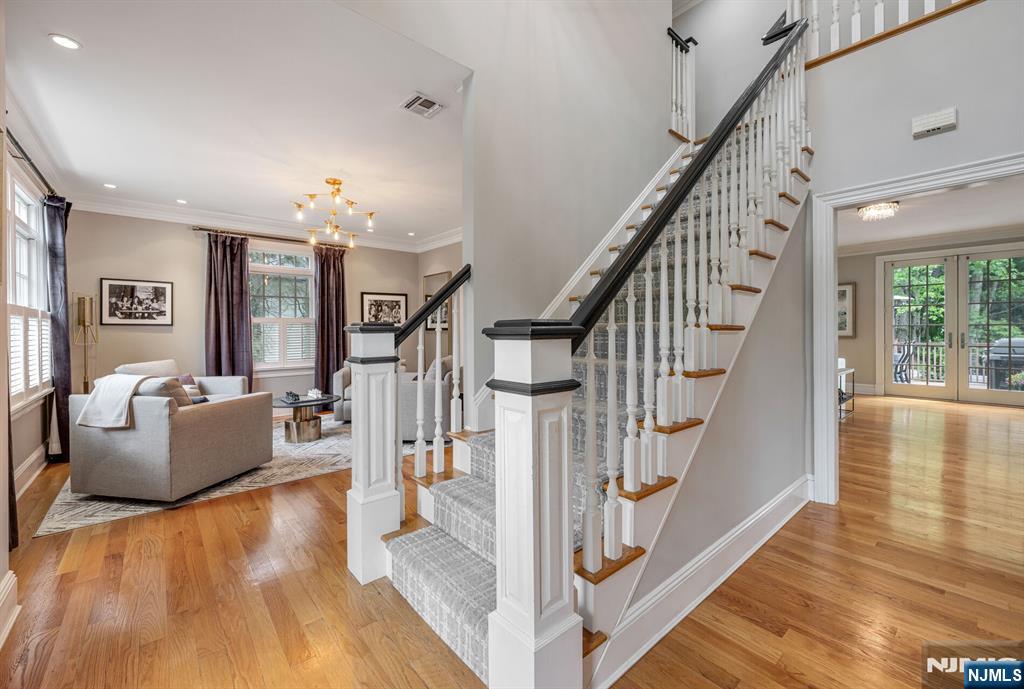 42 Lakewood Avenue