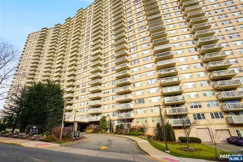 Photo of 555 North Avenue #17P, Fort Lee, NJ 07024 (MLS # 26027282)