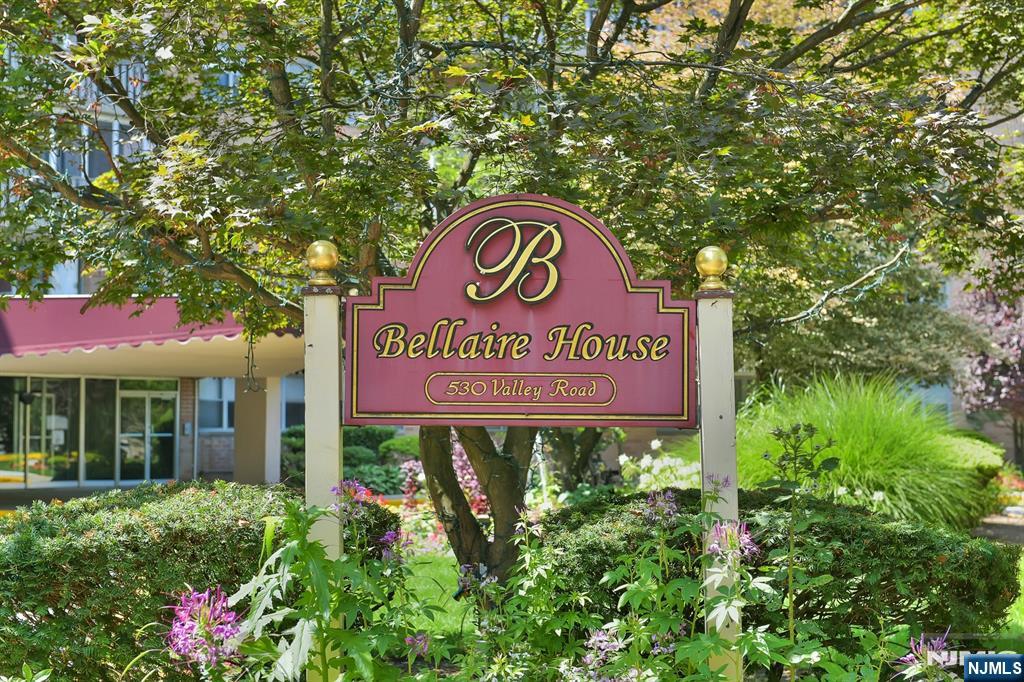 Rental Property at 530 Valley Rd 7Y, Montclair, New Jersey - Bedrooms: 1 
Bathrooms: 1 
Rooms: 3  - $2,600 MO.