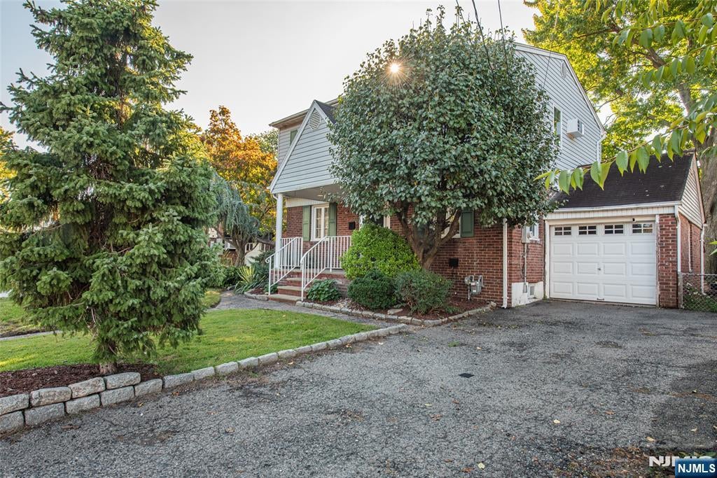 126 Hillman Drive