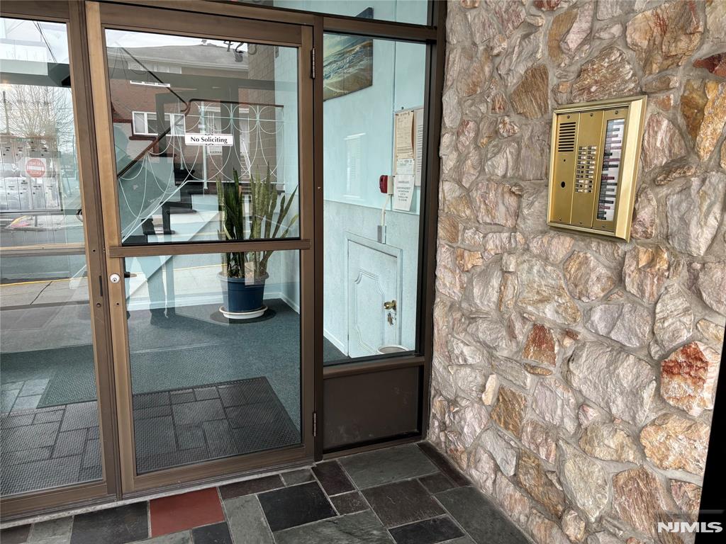 423 Walker Street B5