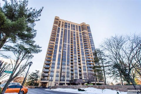Photo of 900 Palisade Ave #18N, Fort Lee, NJ 07024 (MLS # 26005653)
