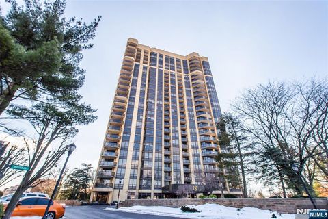 Photo of 900 Palisade Ave #18N, Fort Lee, NJ 07024 (MLS # 26005653)