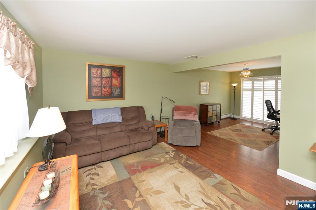 140 Manhattan Avenue