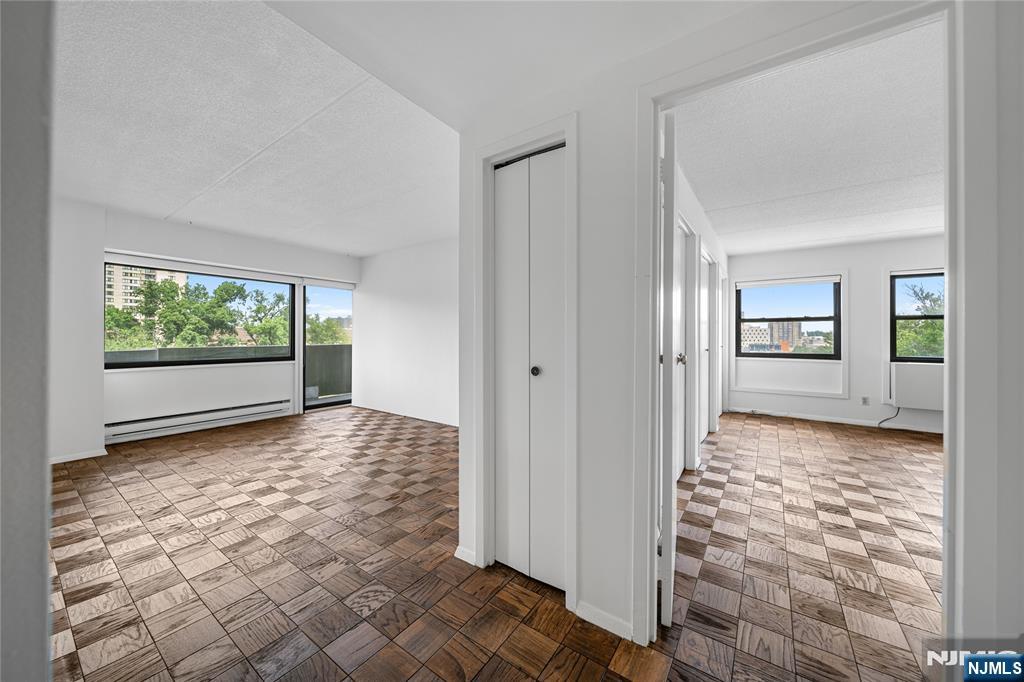 1600 Center Avenue 5A