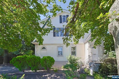 Photo of 1585 Bergen Boulevard, Leonia, NJ 07605 (MLS # 25040395)