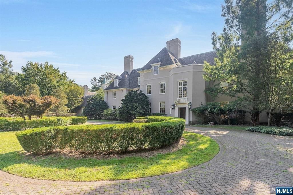 Photo of 320 Mountain Road, Englewood, NJ 07631 (MLS # 23027771)