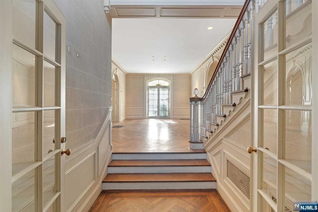 Photo of 320 Mountain Road, Englewood, NJ 07631 (MLS # 23027771)