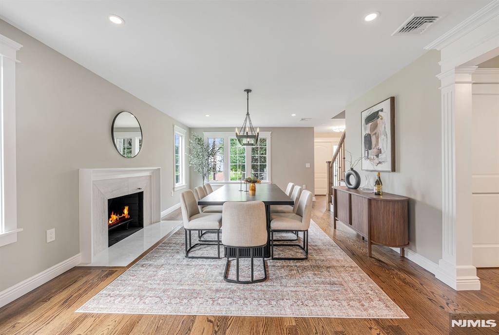 642 Sherwood Road