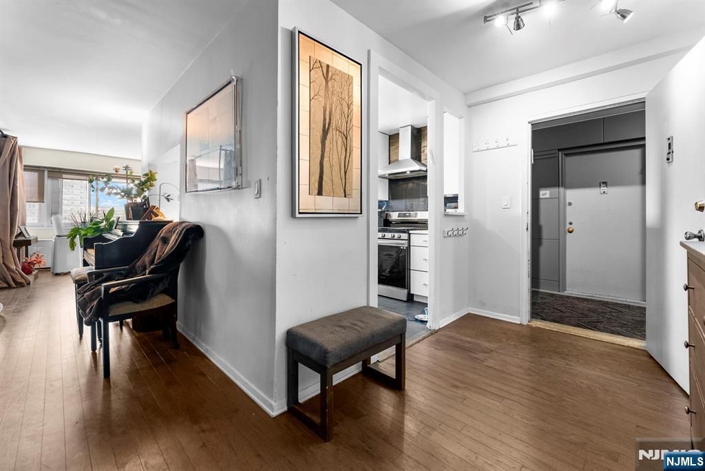 Photo of 2185 Lemoine Avenue #6A, Fort Lee, NJ 07024 (MLS # 25028493)