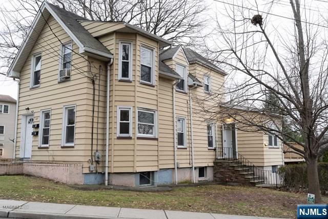 117 Hackensack Avenue, Ridgefield Park, New Jersey - 4 Bedrooms  
2 Bathrooms  
10 Rooms - 