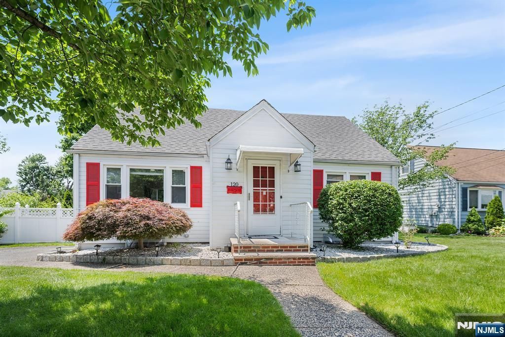 Photo of 120 Main Street, Ridgefield Park, NJ 07660 (MLS # 26004048)