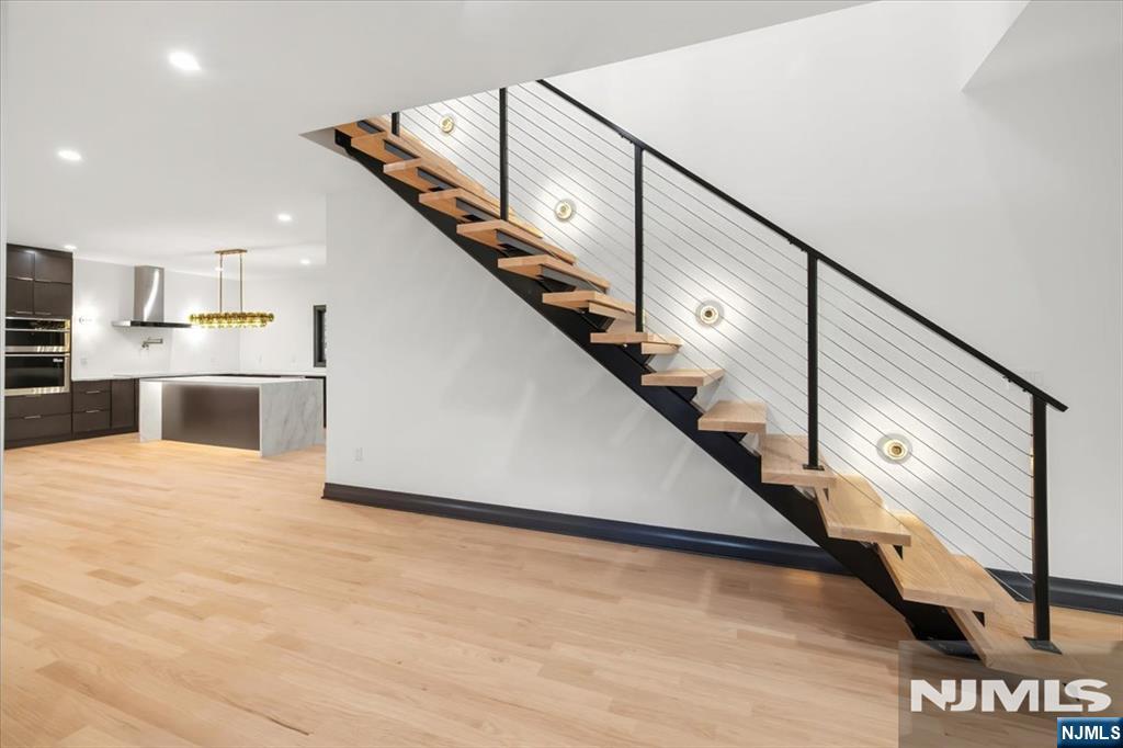 7 Sloping Hill Lane