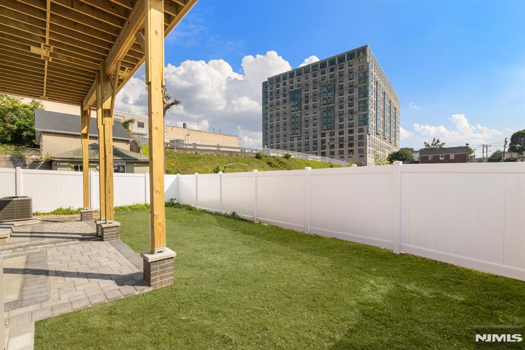 362 Lafayette Avenue A