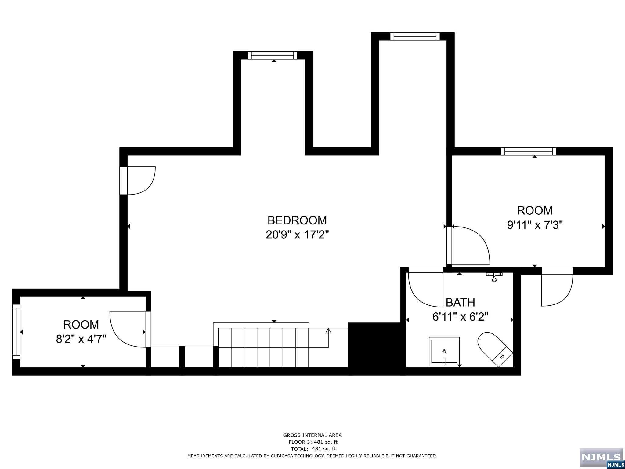 Main image without alt text