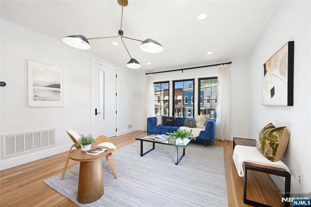 77 Clerk Street A