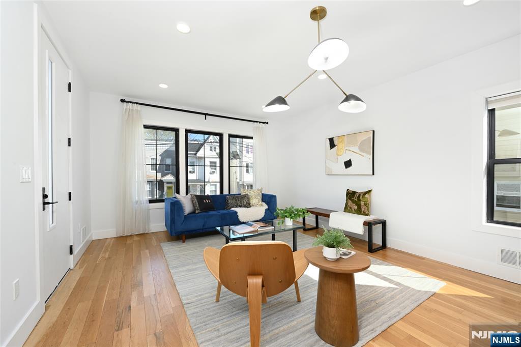 77 Clerk Street A