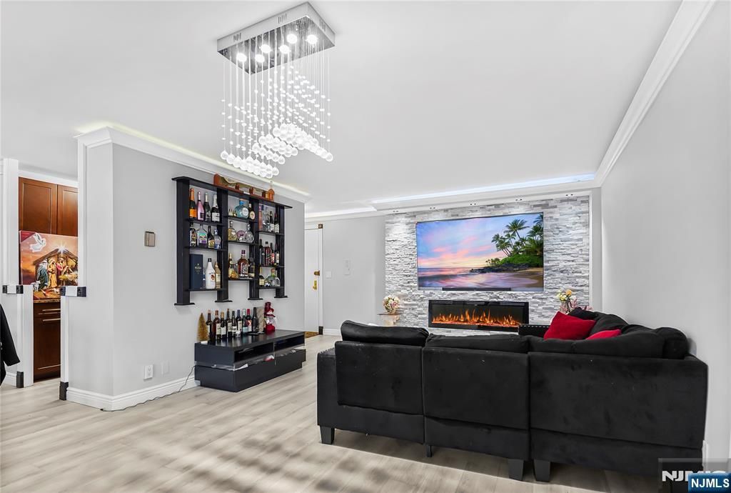 Photo of 6600 Boulevard East #22J, West New York, NJ 07093 (MLS # 25043159)