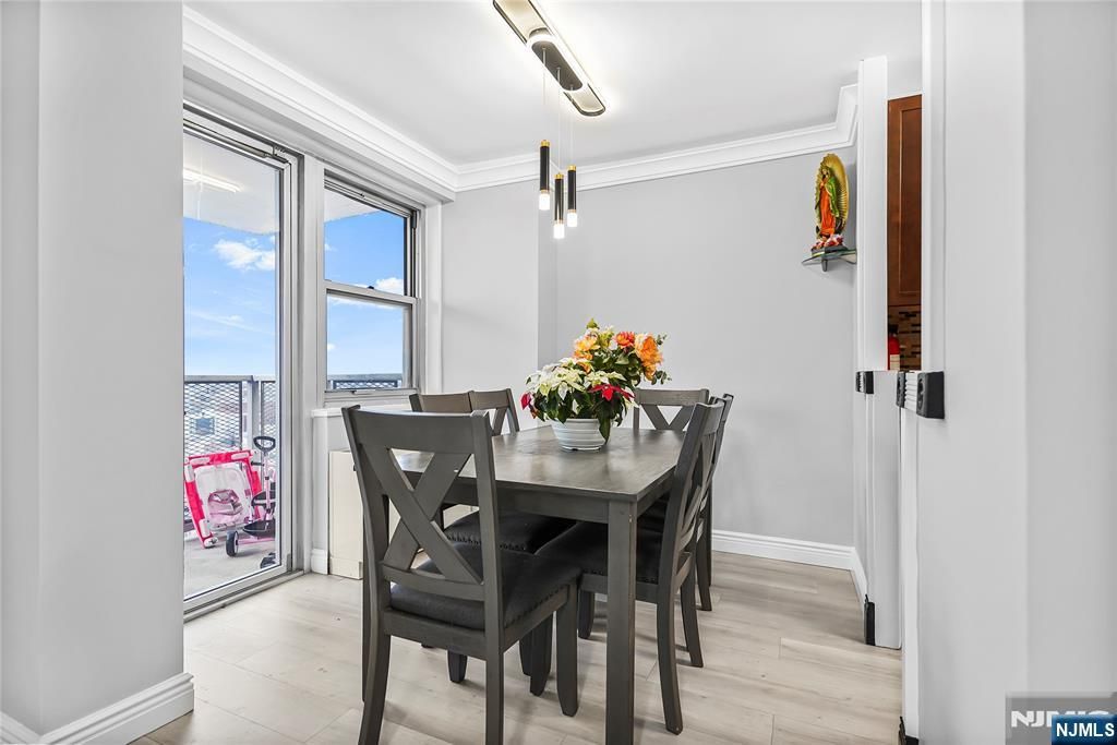 Photo of 6600 Boulevard East #22J, West New York, NJ 07093 (MLS # 25043159)