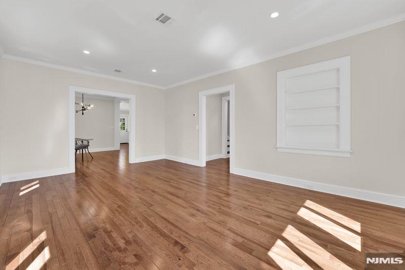 648 9th Street