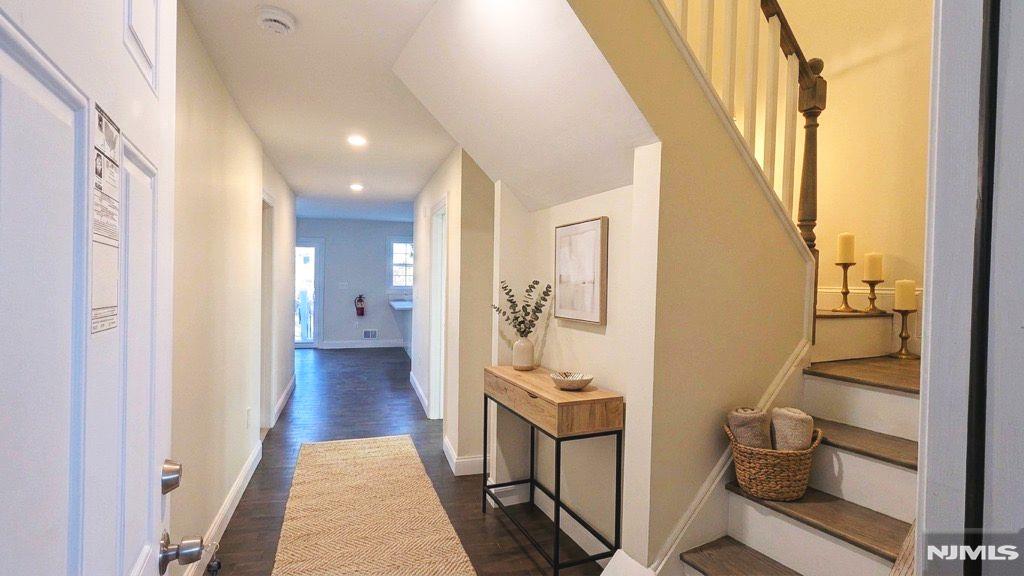 7 Maple Street 1