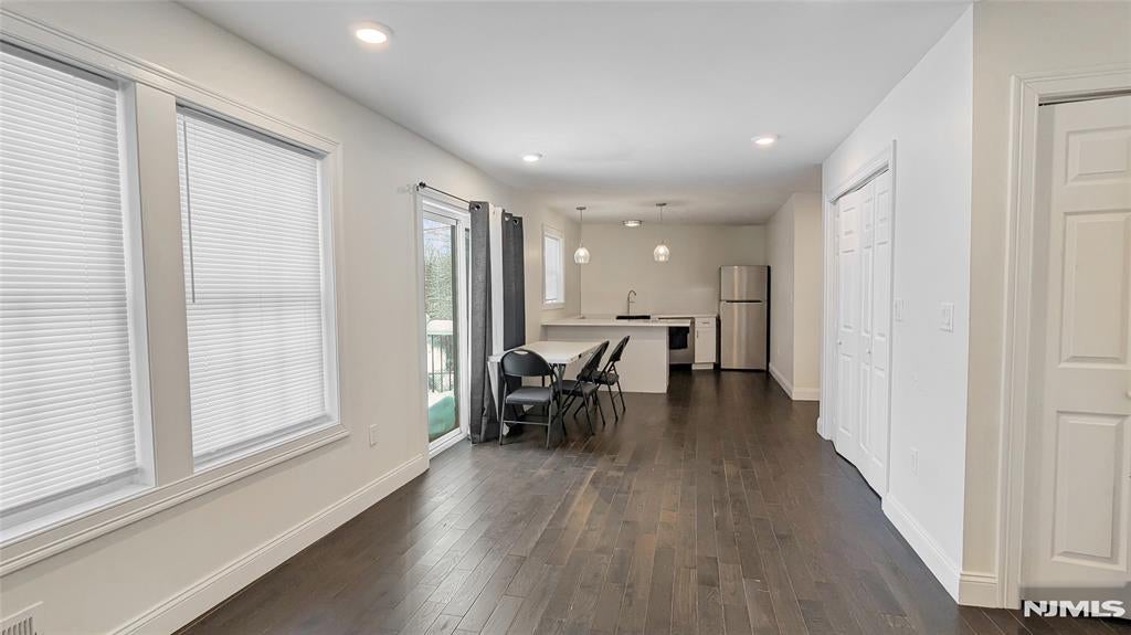 7 Maple Street 1