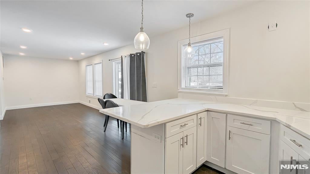 7 Maple Street 1