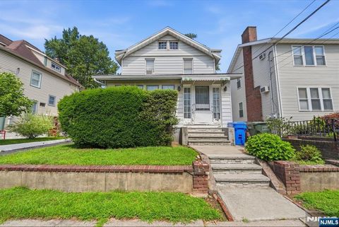 Photo of 26 Grove Street, Rutherford, NJ 07070 (MLS # 26026266)