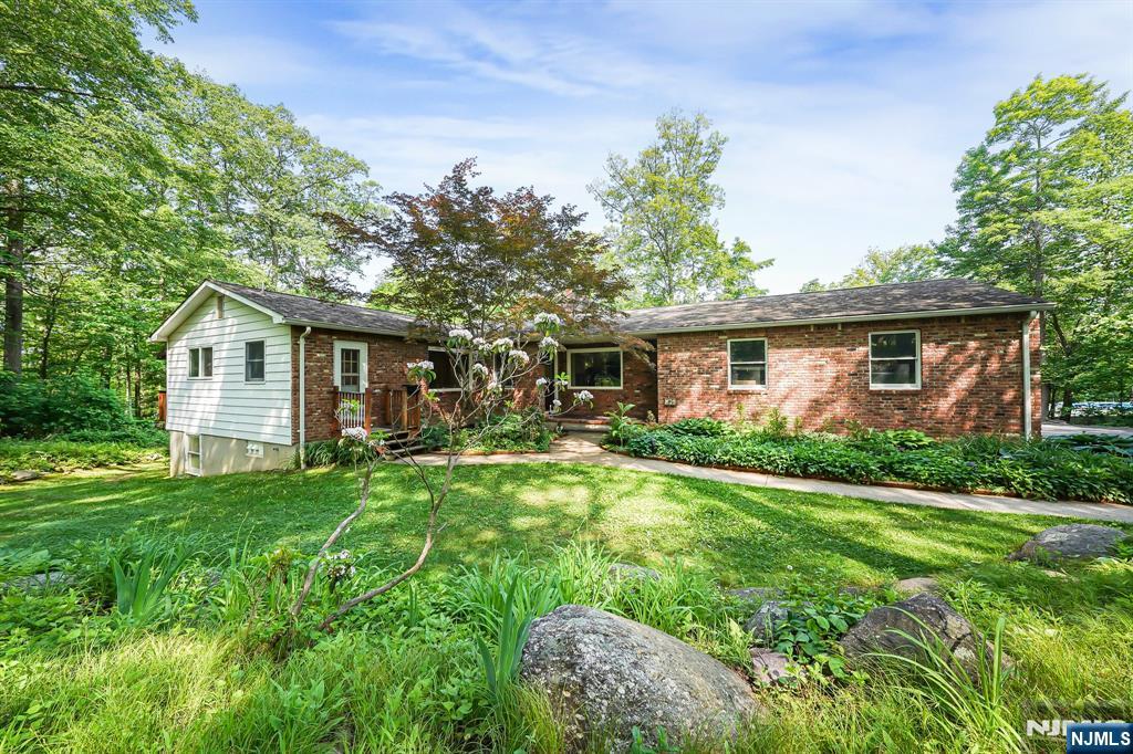 207 Ridge Road, West Milford, New Jersey - 3 Bedrooms  
2 Bathrooms  
8 Rooms - 