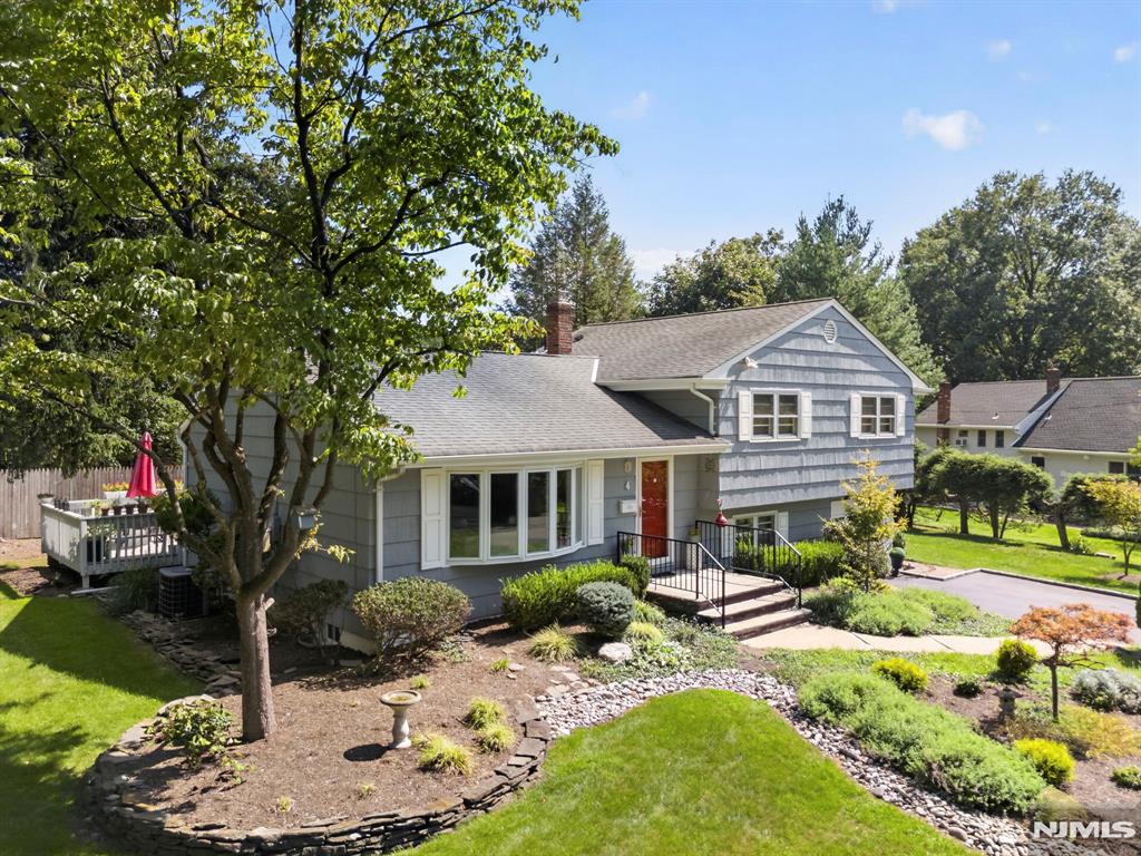 4 Kenyon Court
