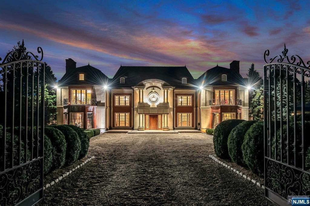 Property for Sale at 120 S Woodland Street, Englewood, New Jersey - Bedrooms: 8 
Bathrooms: 10.5 
Rooms: 22  - $6,988,000