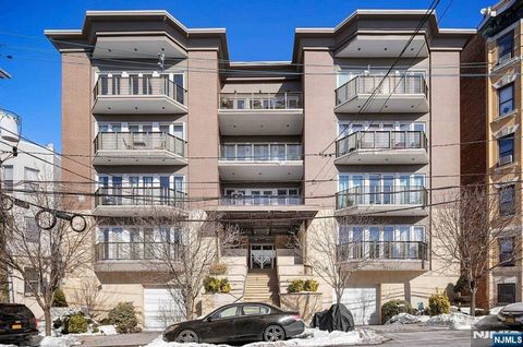 Photo of 3440 48th St #4C, Weehawken, NJ 07086 (MLS # 25043815)