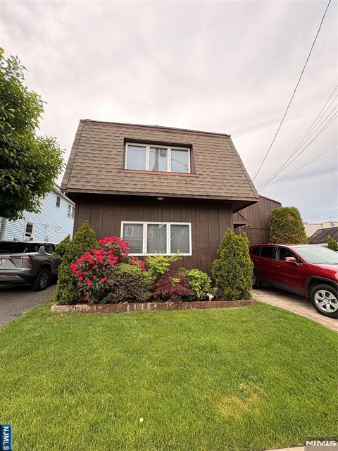 Photo of 32 Franklin St, Hackensack, NJ 07601 (MLS # 26003924)