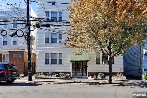 Photo of 91 Terhune Avenue, Jersey City, NJ 07305 (MLS # 25042724)