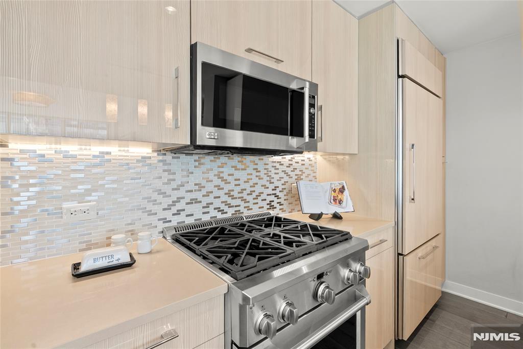 1200 Ave At Port Imperial 521