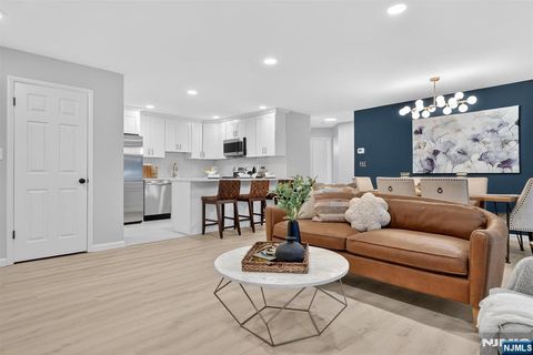 Photo of 175 Redwood Court, Ramsey, NJ 07446 (MLS # 26002692)