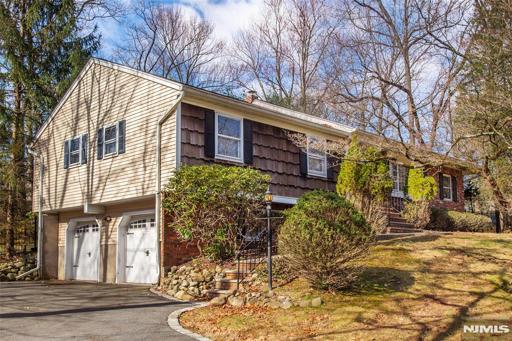 232 Hidden Glen Court