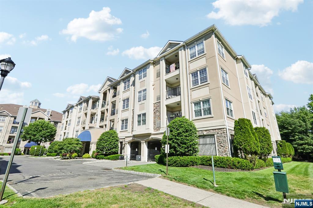 9104 Ravenscroft Road