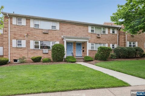 1-29 Virginia Drive 129B Fair Lawn NJ 07410