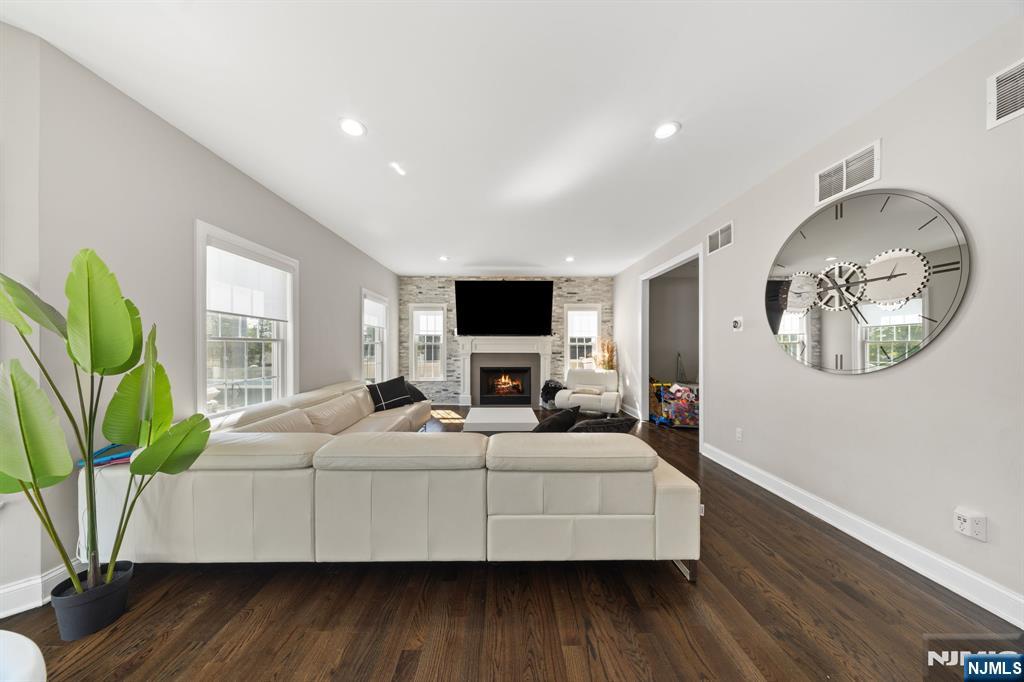 72 Colonial Woods Drive