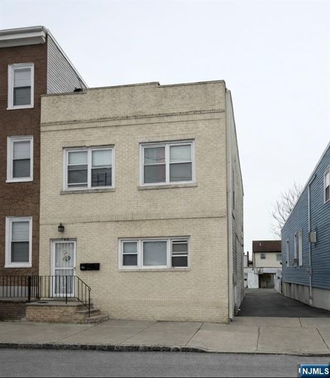 146 Heckel Belleville NJ 07109