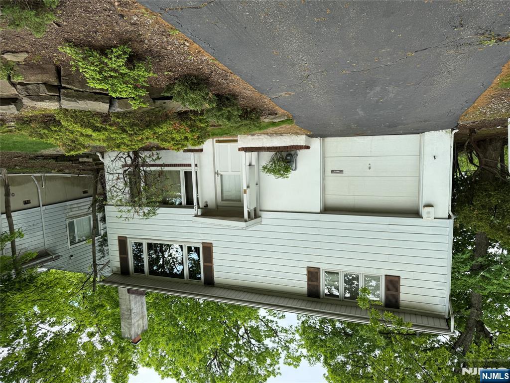 Property for Sale at 601 Ridgeland Terrace, Leonia, New Jersey - Bedrooms: 3 
Bathrooms: 1 
Rooms: 6  - $660,000