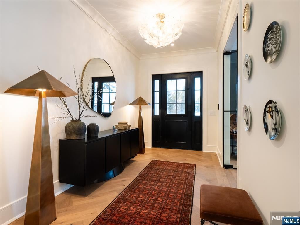 16-18 Paris Avenue 4